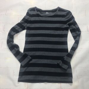 GAP: Womens Gray and Black Striped Women's Top long sleeve shirt Sz medium